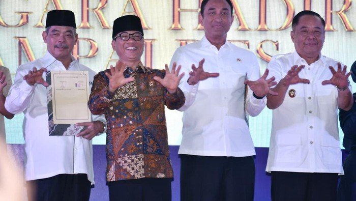 Halo Dunia : Mendes Yandri – Kepala BNN Deklarasi Indonesia Bersinar, Komitmen Perangi Narkoba